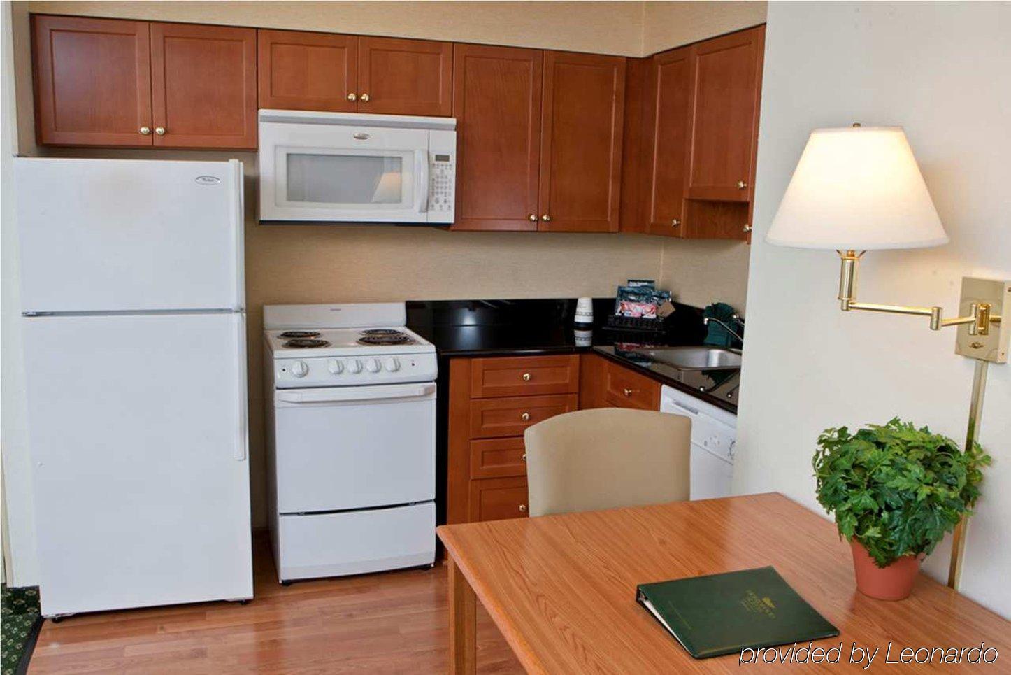 Homewood Suites By Hilton Dallas-Park Central Area Номер фото